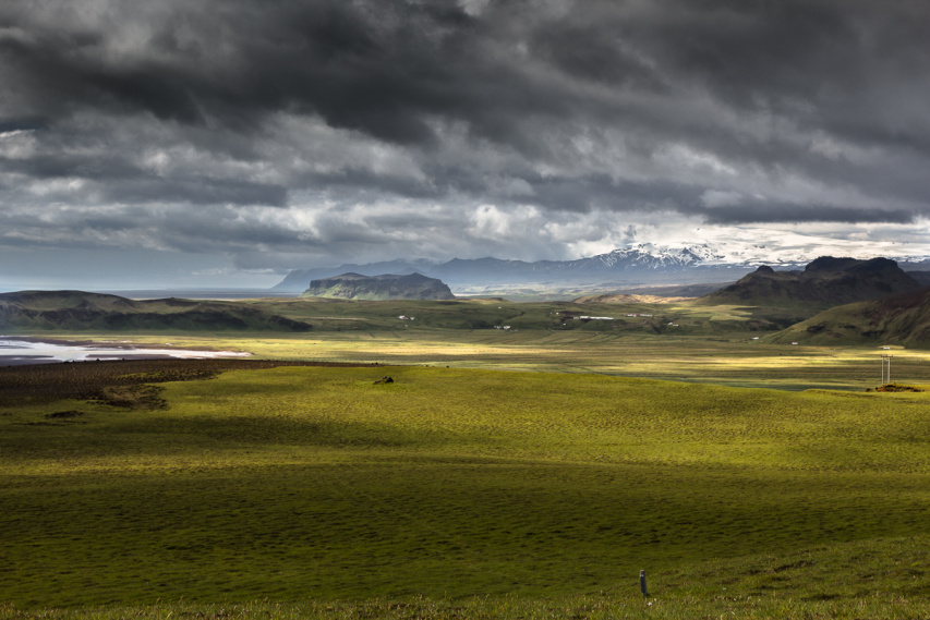 Pohled od Reynisfjary směrem k Eyjafjallajokull, foto Jakub Vaněk